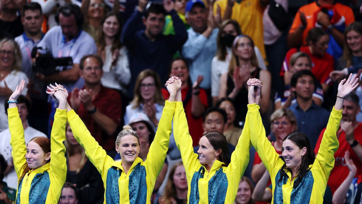 Gold Medalists, Mollie O'Callaghan, Shayna Jack, Emma McKeon and Meg Harris of Team Australia during the Medal Ceremony after the Women's 4x100m Freestyle Relay Final of the Olympic Games Paris 2024. GETTY IMAGES