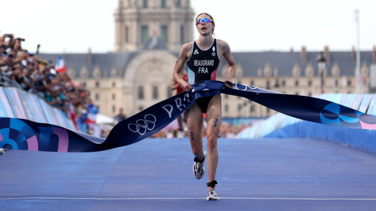 French Beaugrand wins gold in controversial Seine triathlon
