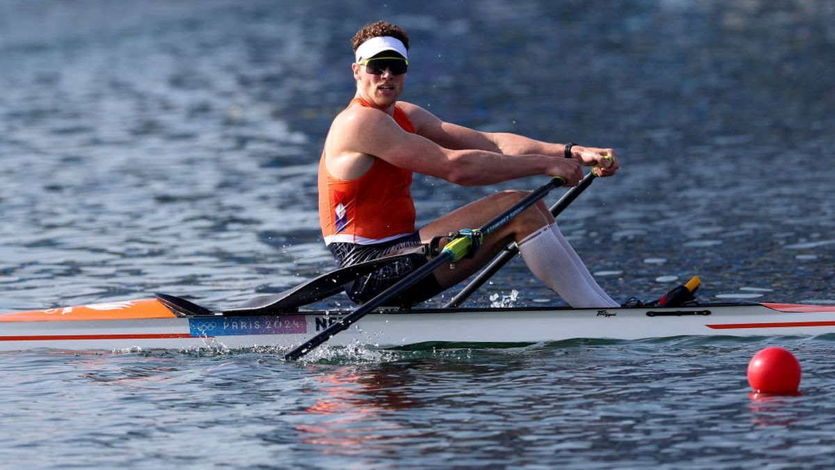 Simon van Dorp of Team Netherlands competes in the Rowing Men's Single Sculls Semifinal. GETTY IMAGES
