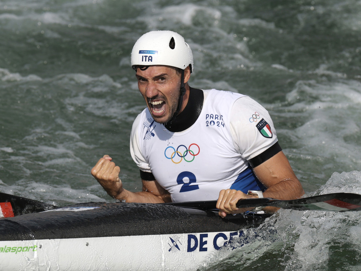 Giovanni de Gennaro grabs gold, as Joe Clarke falls short. GETTY IMAGES