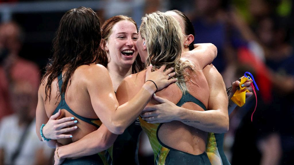  Mollie O'Callaghan, Lani Pallister, Brianna Throssell and Ariarne Titmus of Team Australia celebrate. GETTY IMAGES