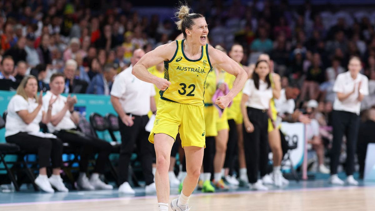 Sami Whitcomb celebrates victory against Canada. GETTY IMAGES