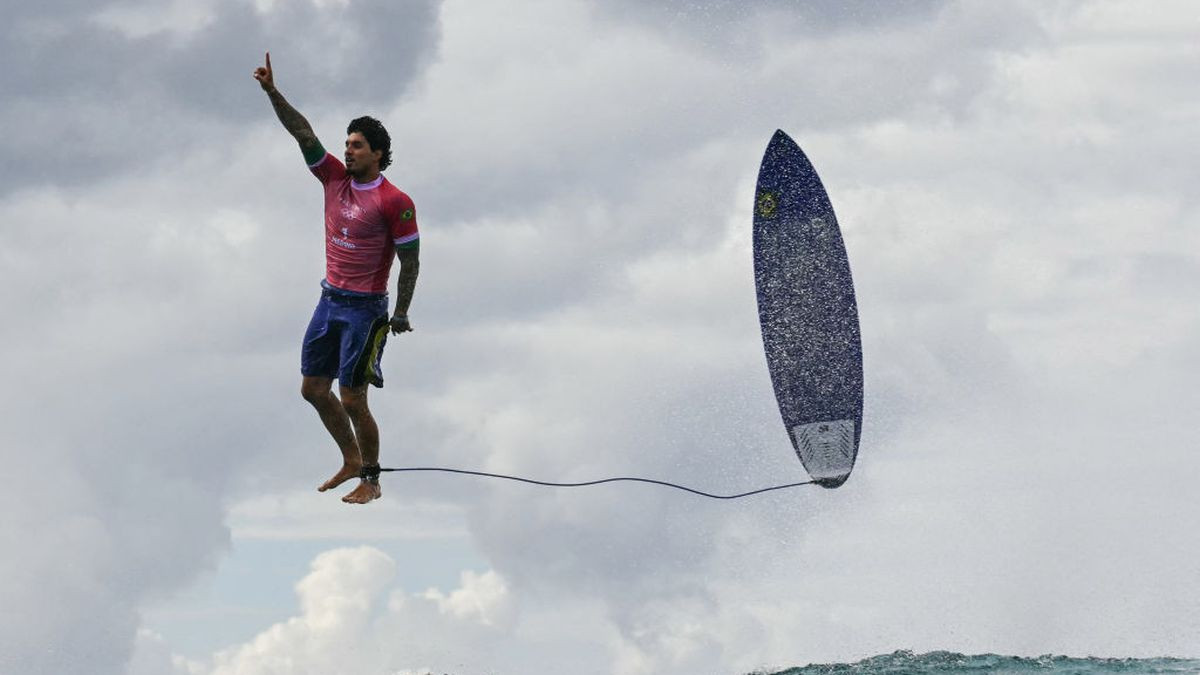 Gabriel Medina's iconic photo. GETTY IMAGES