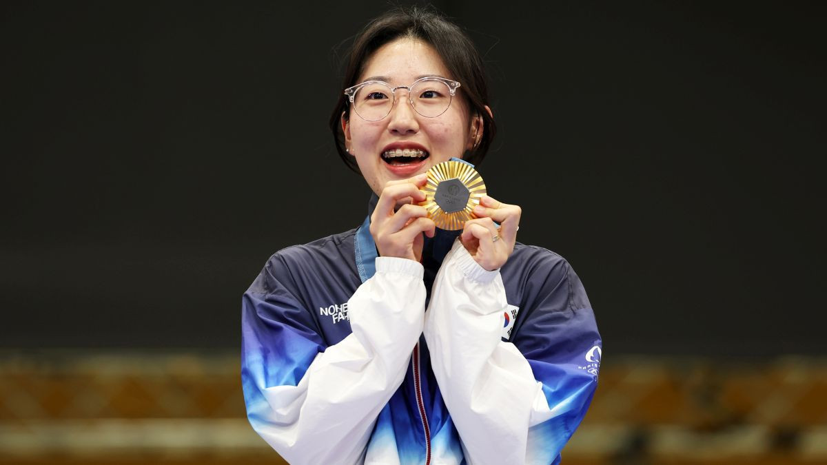 Gold medalist Jiin Yang of Team Republic of Korea celebrates on the podium. GETTY IMAGES