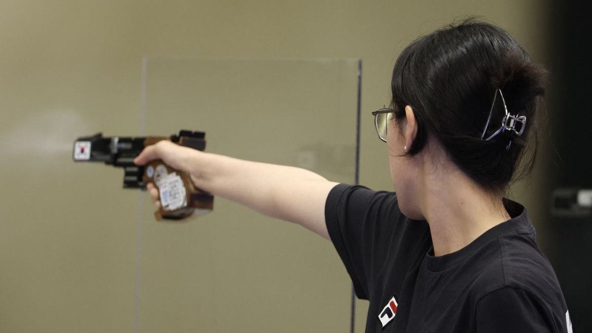 Yang competes in the 25m Pistol women's Final. GETTY IMAGES 