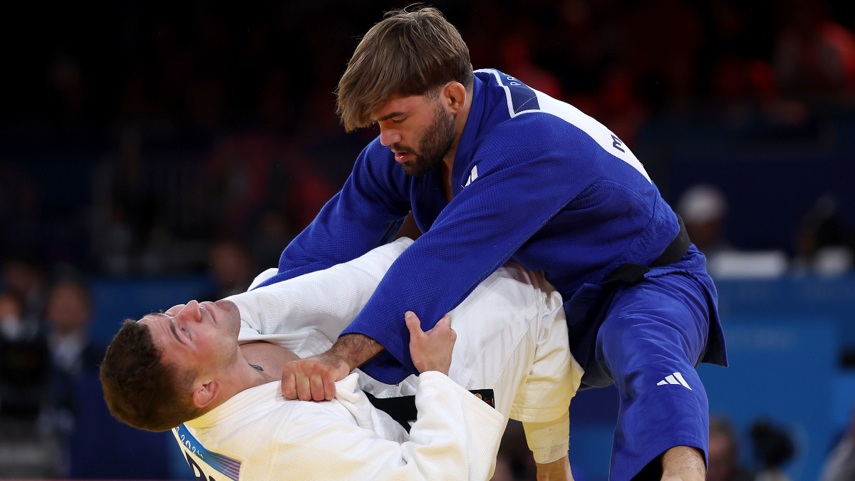 Italy's Manuel Lombardo (blue) was amasing throughout the day. GETTY IMAGES