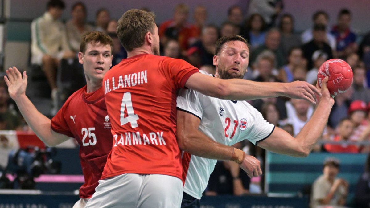 Denmark strong, Spain just barely in the hunt for handball gold