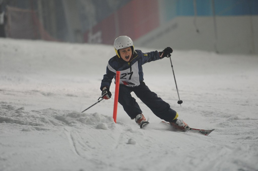 Over 1,000 children took part in the inaugural National Schools Snowsport Week ©Snowsport England