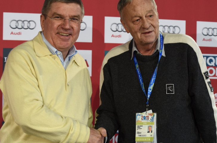 Thomas Bach (left), pictured with SportAccord senior vice-president Gian Franco Kasper, has already committed the IOC to helping take over services to Federations previously provided by SportAccord ©Getty Images