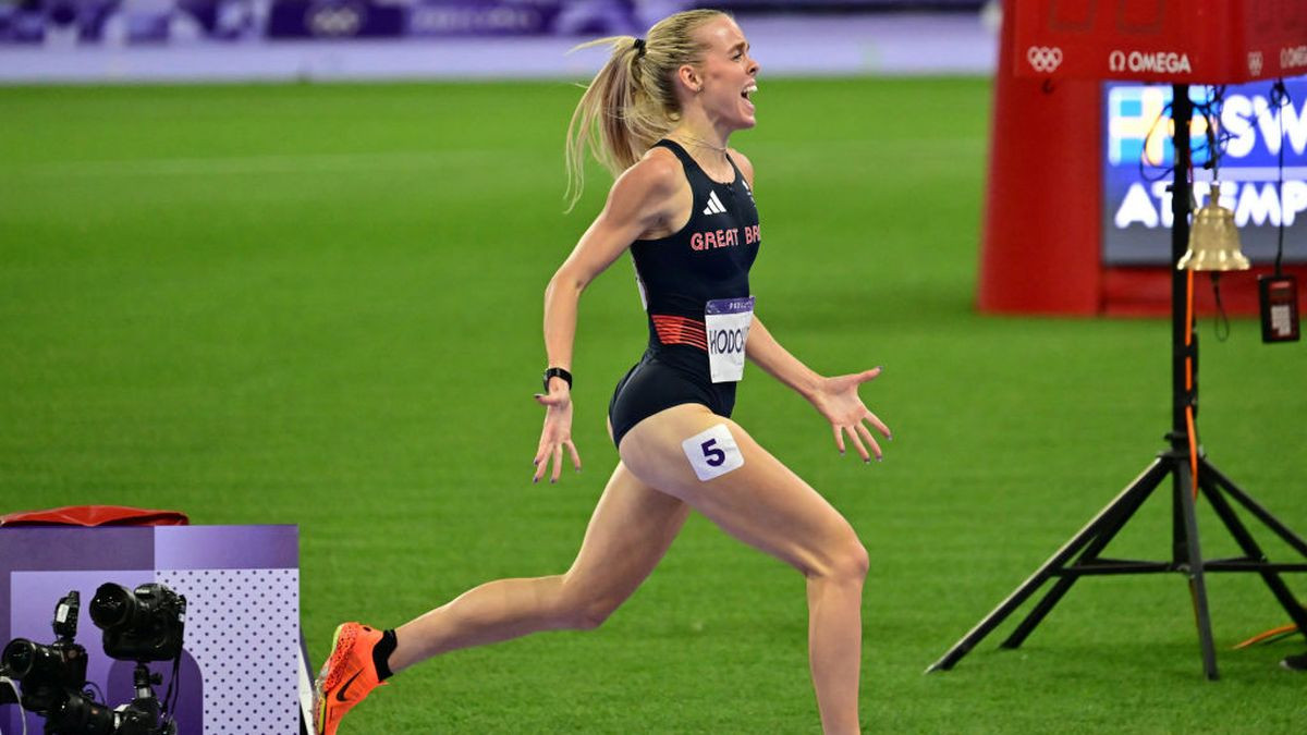 Keely Hodgkinson crosses the finish line to win. GETTY IMAGES