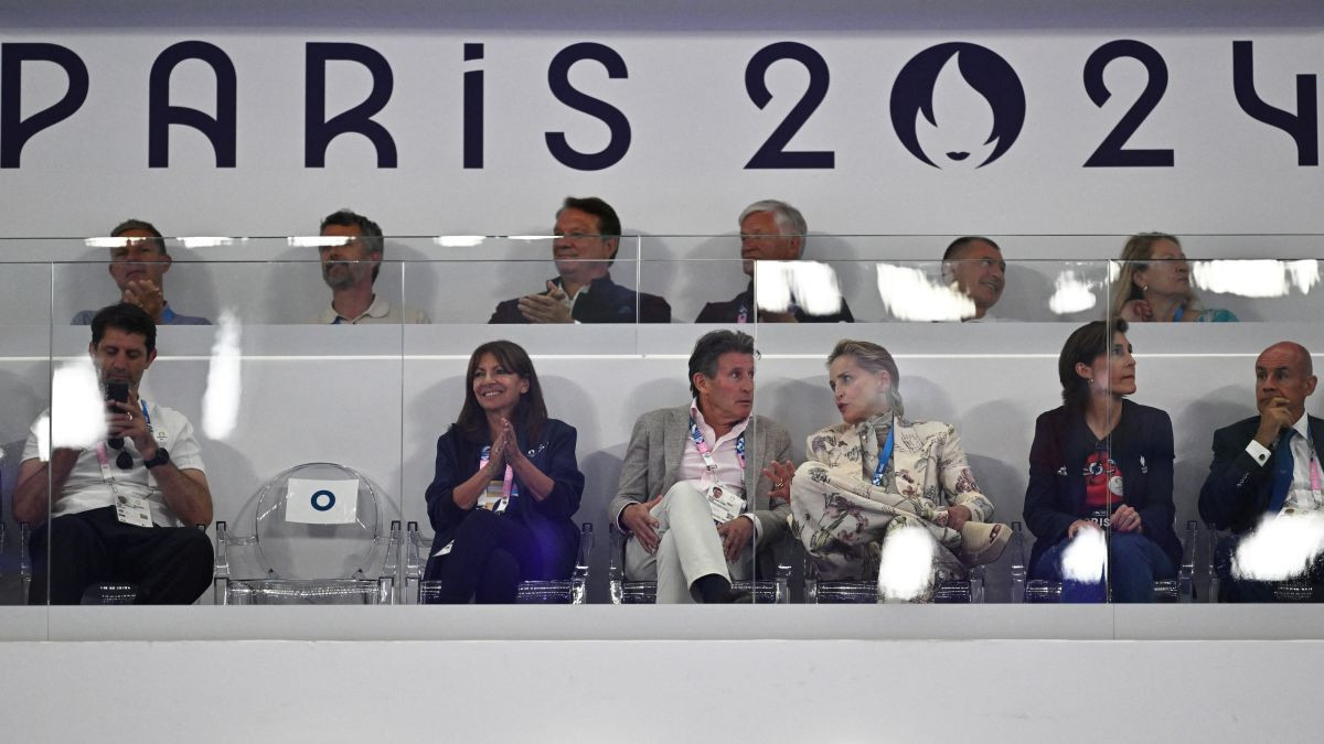 Anne Hidalgo, Sebastian Coe, Sharon Stone and Amelie Oudea-Castera at Stade de France. GETTY IMAGES