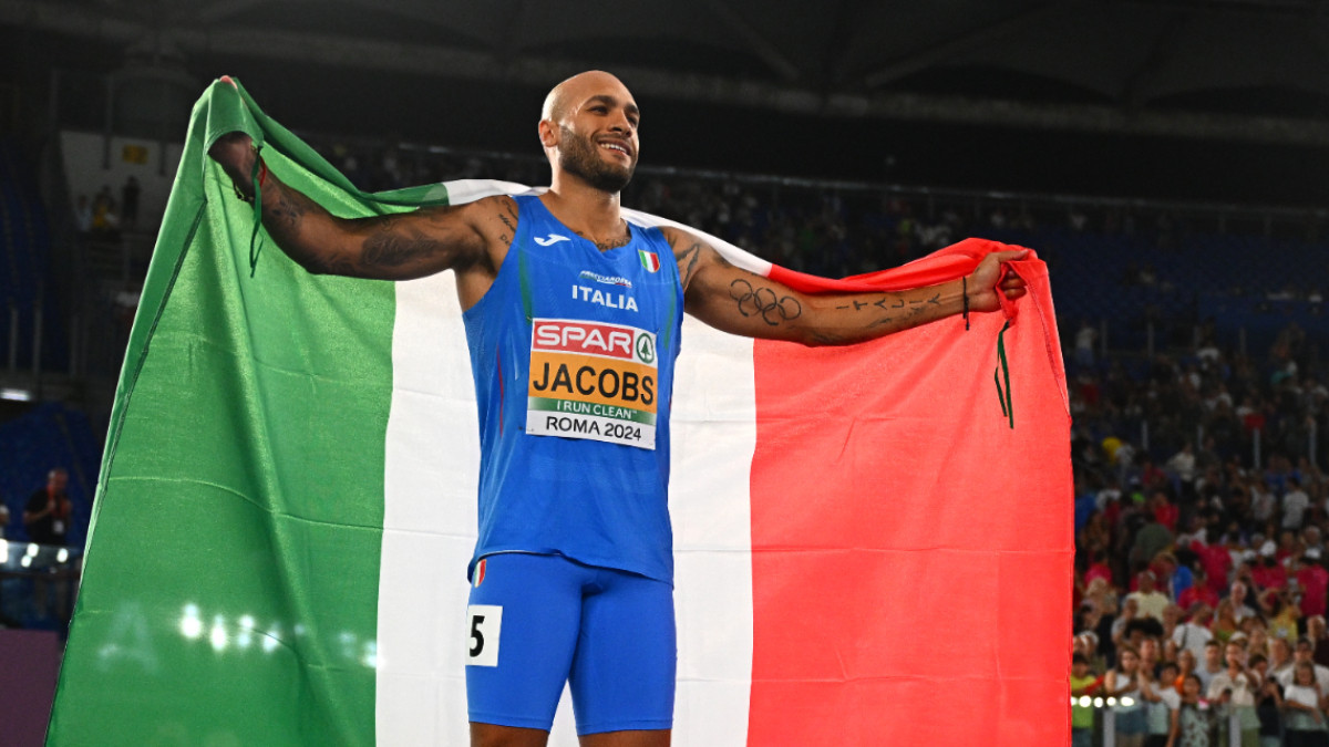 Marcell Jacobs celebrates after winning in the Men's 100 Metres Final in the 26th European Athletics Championships - Rome 2024. GETTY IMAGES