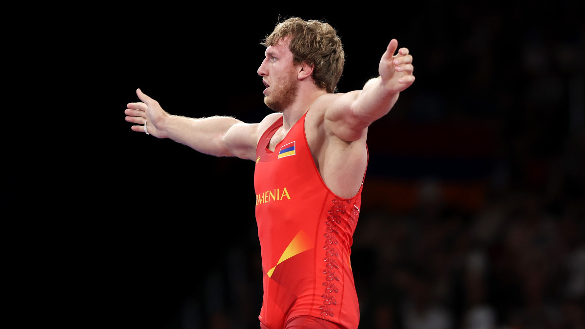 Artur Aleksanyan (Armenia) celebrates his semi-final win. GETTY IMAGES