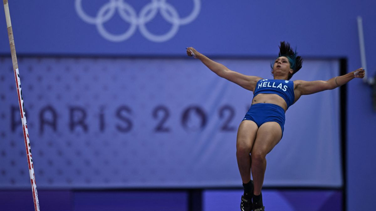 Polak competes in the women's pole vault qualification of the athletics event at the Paris 2024. GETTY IMAGES