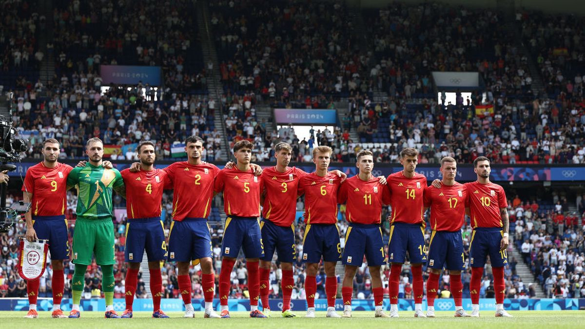 Spain's line up prior to the men's group C football match between Uzbekistan and Spain of the the Paris 2024 Olympic Games. GETTY IMAGES