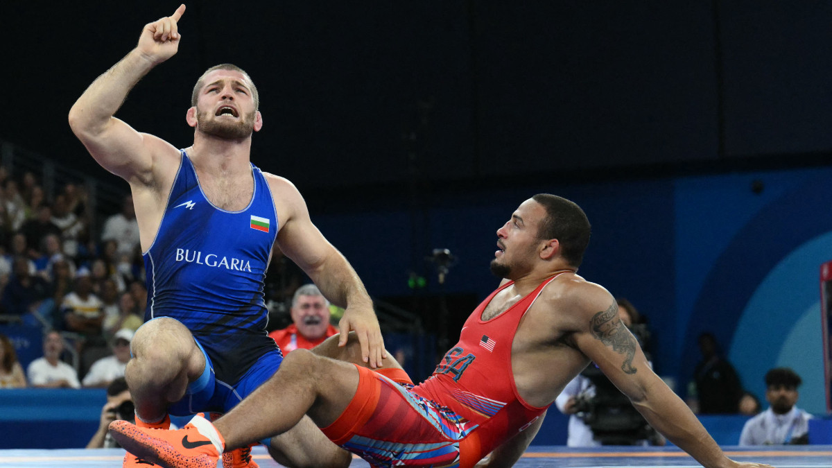 Aaron Brooks (red) won David Taylor at the National Trials, but felt short at the Olympic Games. GETTY IMAGES