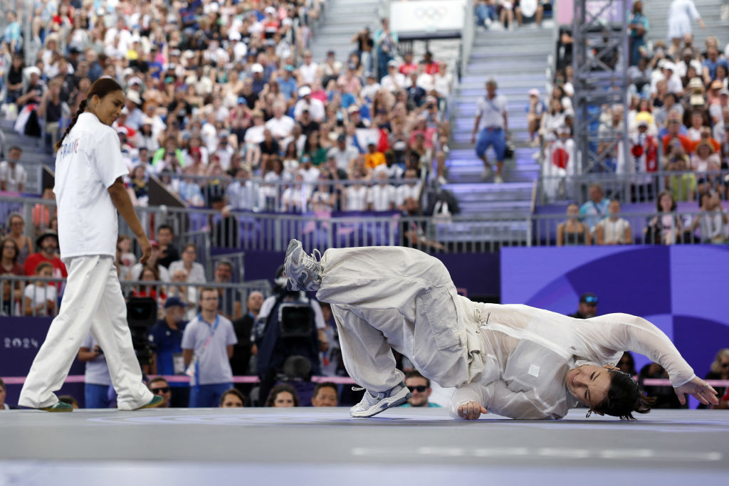 Ukraine's Kateryna Pavlenko (R), known as Kate competes against France's Carlota Dudek. GETTY IMAGES