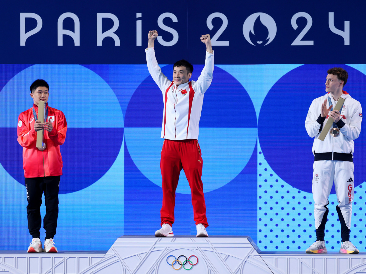 Diving: Cao Yuan's 10m platform gold ensures Chinese clean sweep