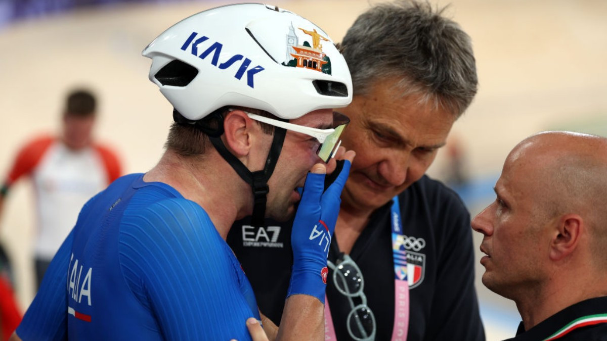 Elia Viviani, silver in the Madison, retires in tears at his final Games. GETTY IMAGES