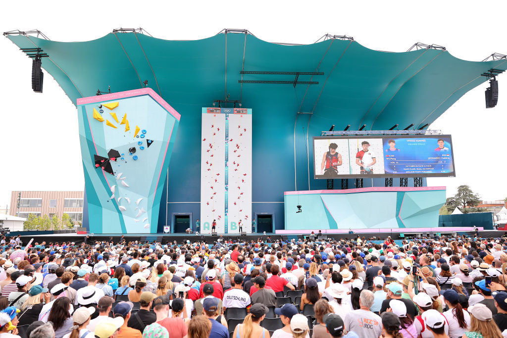 Le Bourget venue full of people watching clombing finals. GETTY IMAGES