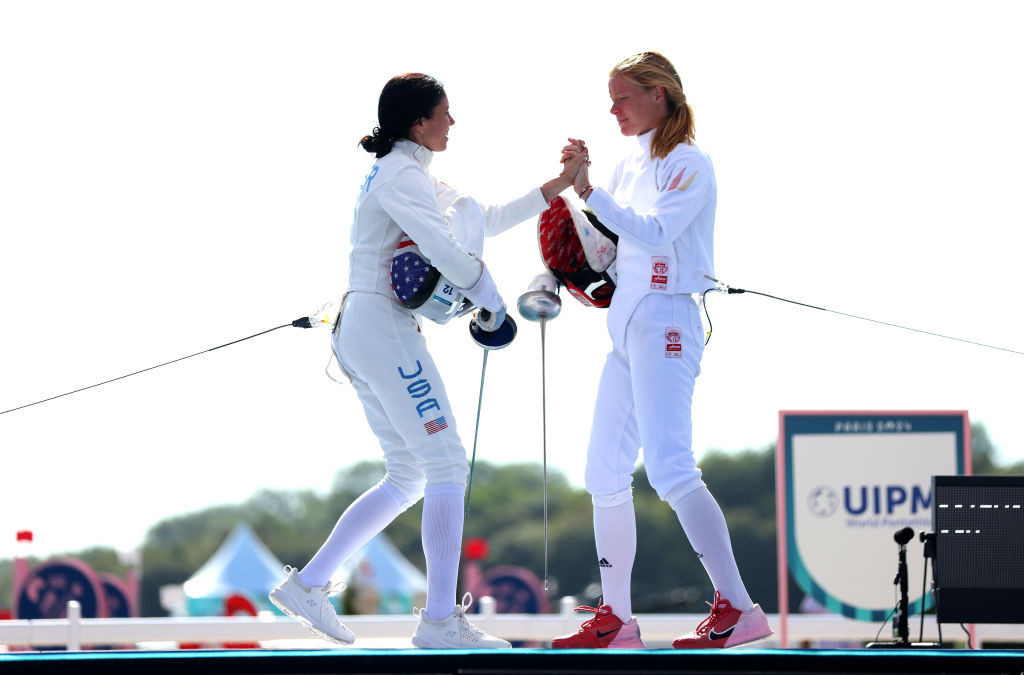 essica Savner of Team United States and Annika Zillekens of Team Germany compete during the Women’s Individual, Semi-Final A GETTY IAMGES