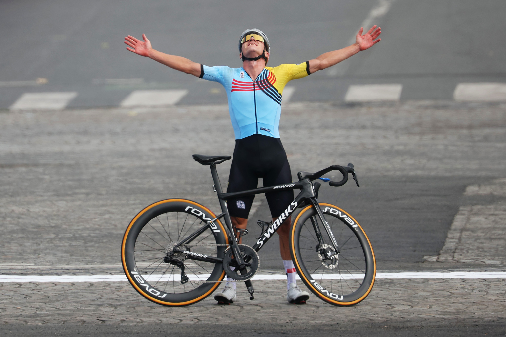 Remco Evenepoel's celebration in front of the Eiffel Tower went viral. JARED C TILTON/GETTY IMAGES