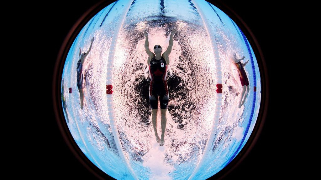  Summer McIntosh of Team Canada competes in the Women's 200m Butterfly Final. GETTY IMAGES