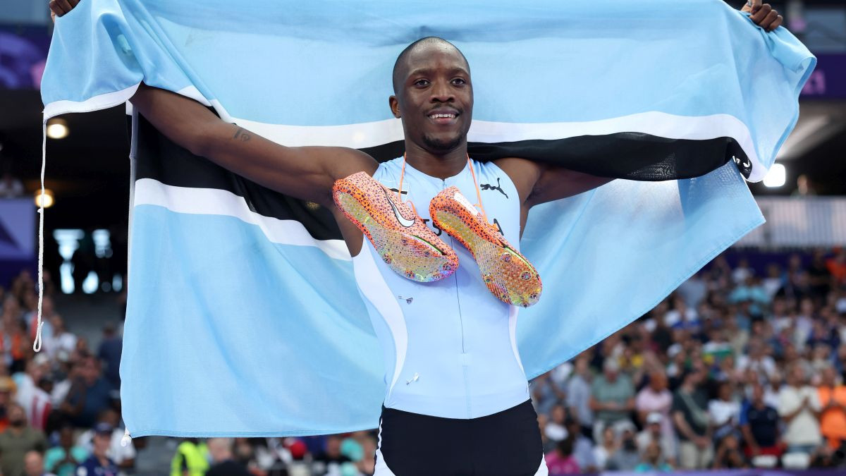 Tebogo celebrates winning the gold medal after competing in the Men's 200m Final. GETTY IMAGES