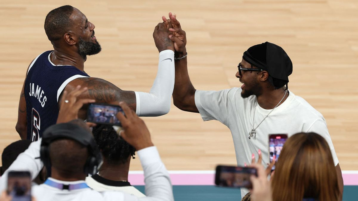 LeBron and his son, Bronny, greeting each other at the 2024 Olympics basketball final. GETTY IMAGES