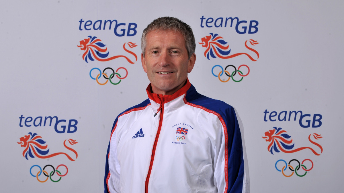 Bill Furniss retires as Aquatics GB head coach after 19 medals