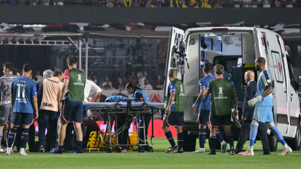 Uruguayan footballer in ICU deteriorates after collapsing during Libertadores match