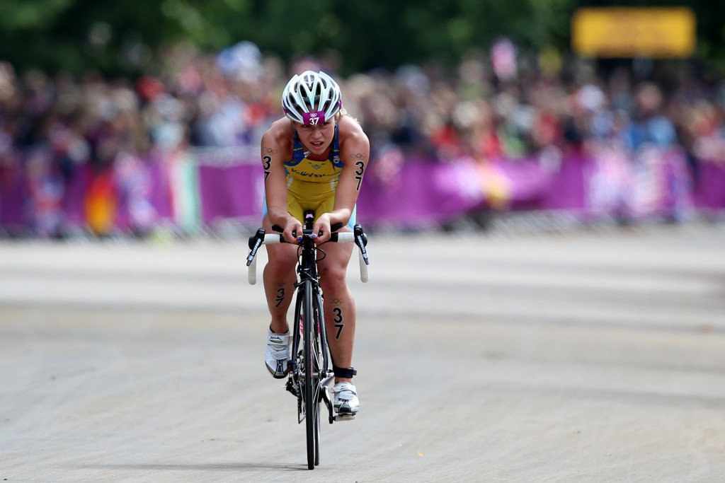 Yuliya Yelistratova won bronze despite a puncture during the cycling