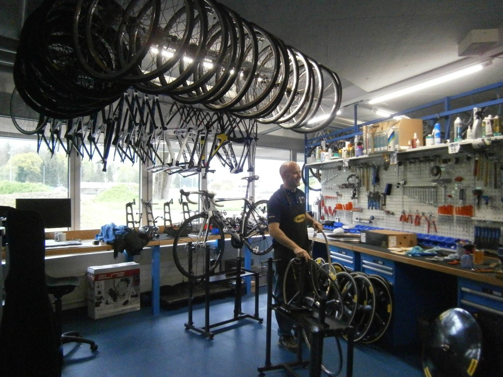Mechanics and coaching courses are also held at the centre