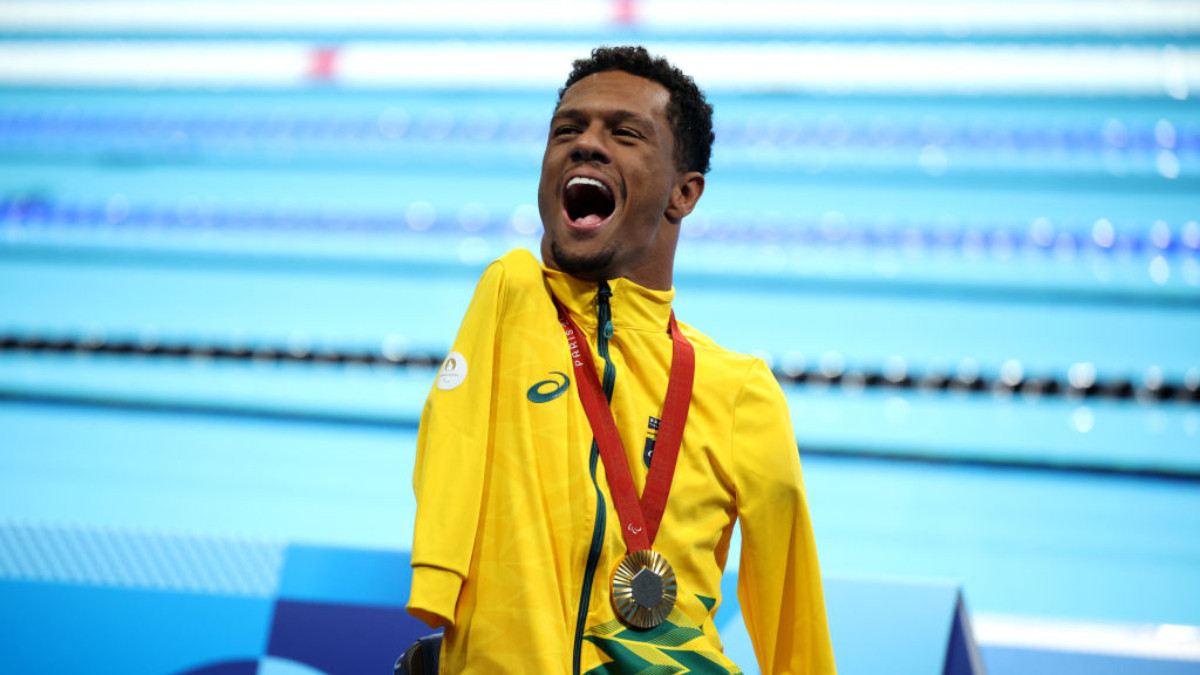 Brazilian Gabrielzinho and his third Paralympic swimming gold