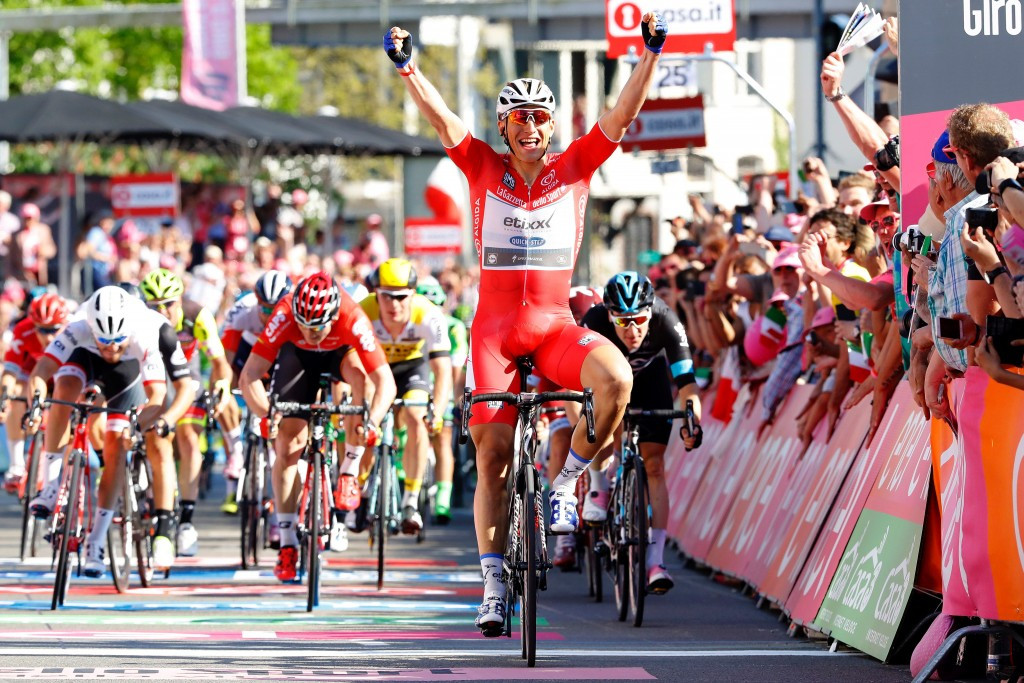 Kittel repeats sprint success to claim Giro d’Italia race lead