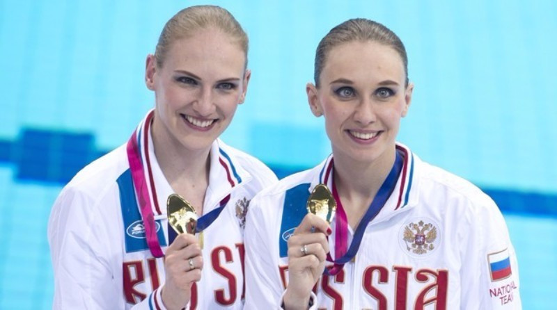 Natalia Ishchenko and Svetlana Romashina claimed Russian gold on the final day of synchronised swimming action ©Getty Images
