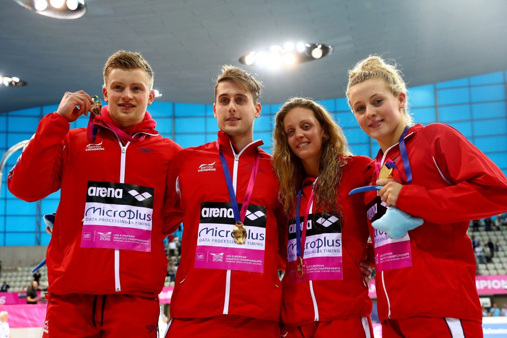 Britain celebrate their 4x100m mixed medley relay gold ©Getty Images