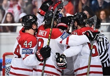 Canada swept aside Sweden to reach the semi-finals ©IIHF