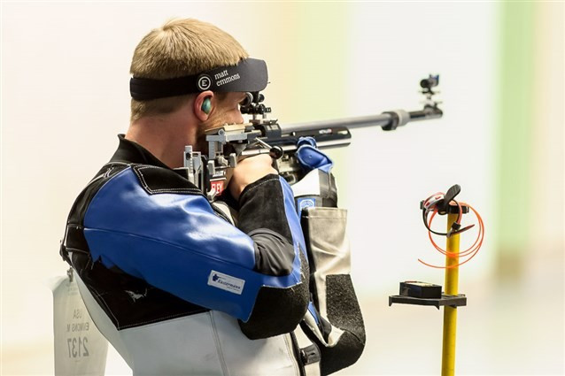 Matthew Emmons set a world record in the men's 50 metres rifle three positions final ©ISSF