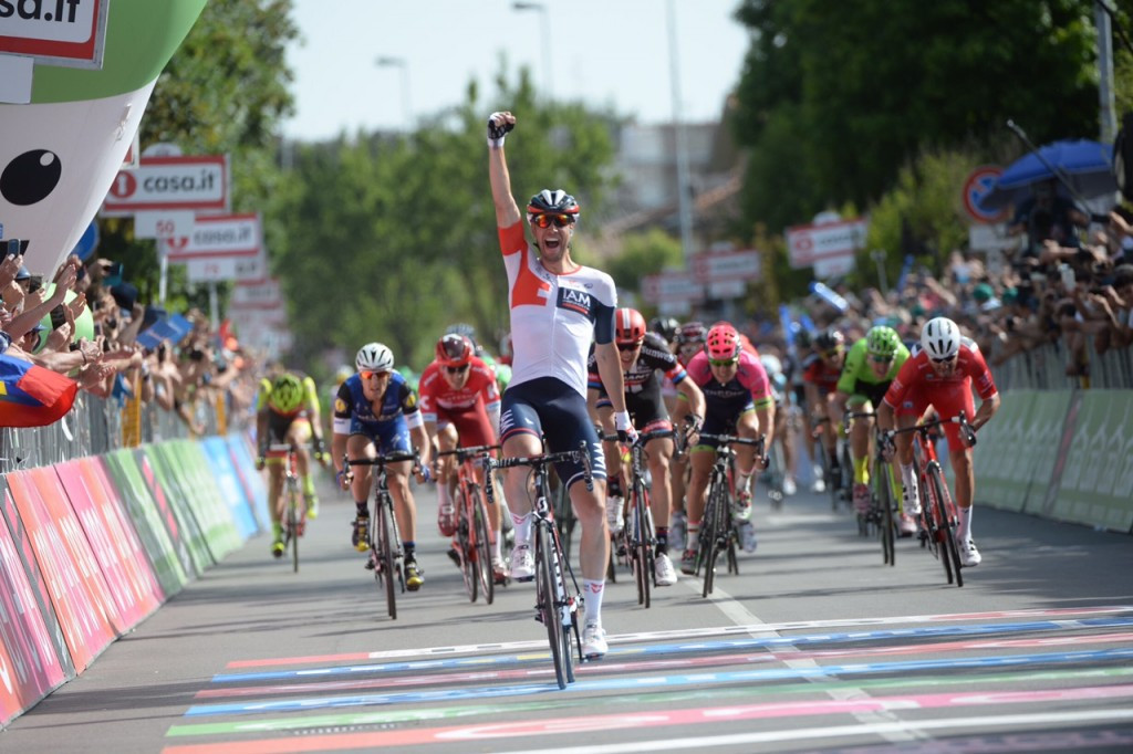 Kluge escapes in final kilometre to claim Giro d’Italia stage win