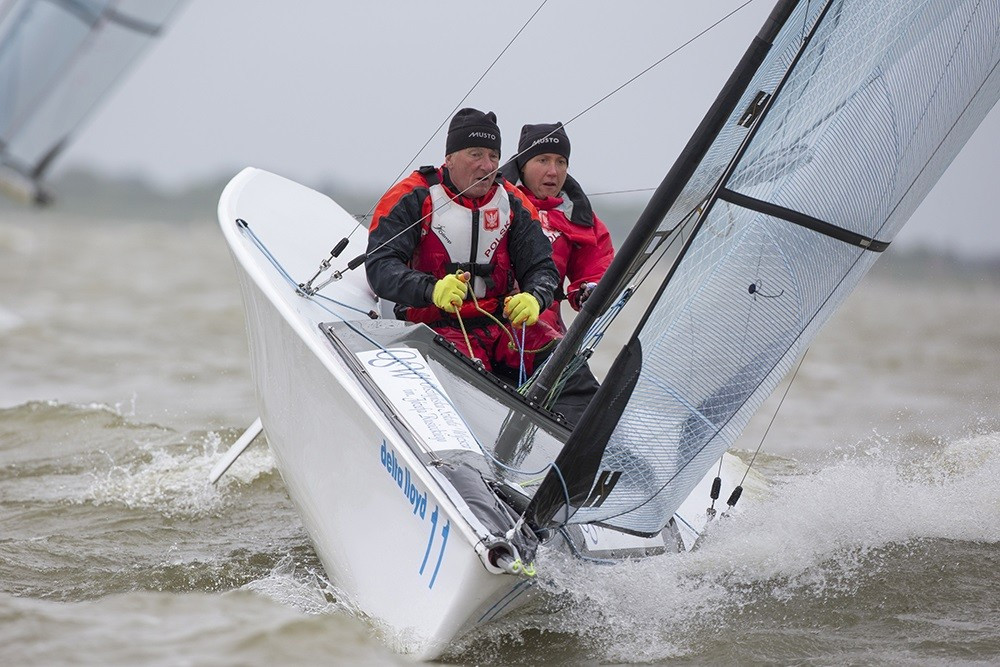 Monika Gibes and Piotr Cichocki strengthened their lead in the SKUD18 event