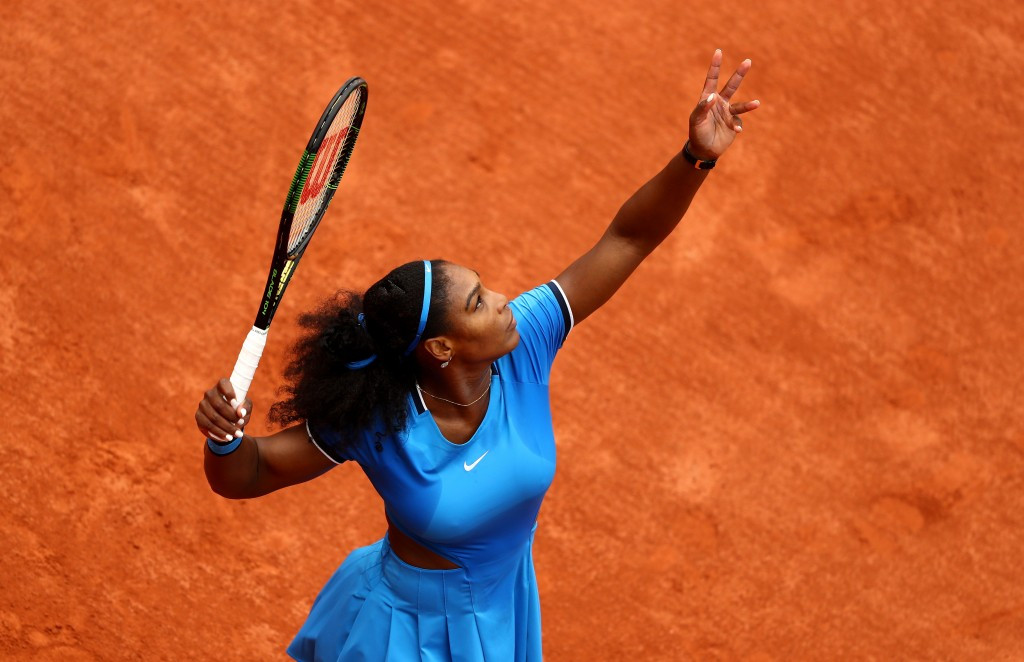 Serena Williams raced to a straight sets win over Brazil's Teliana Pereira