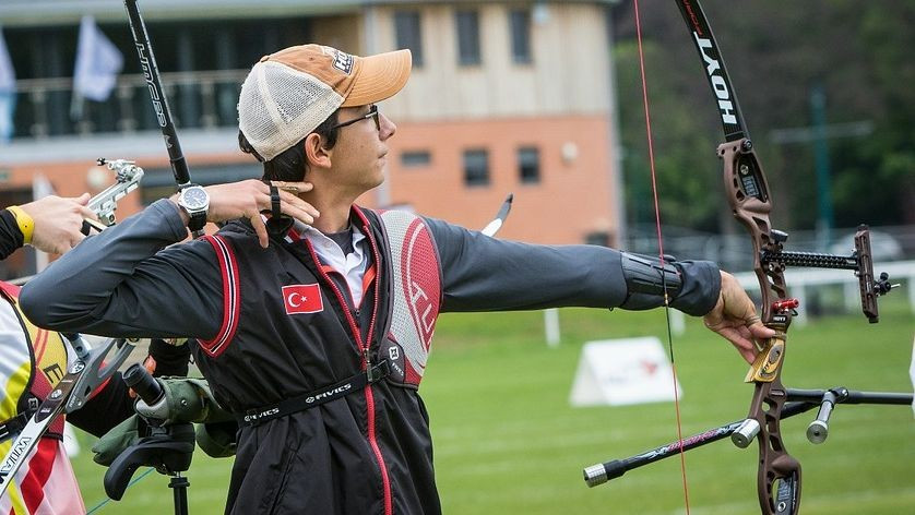 Top seeds reach men's recurve final at European Archery Championships