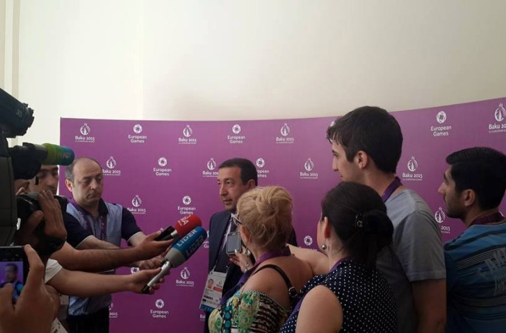 Elchin Safarov, the Athletes' Village Mayor, addressed the media in the Baku 2015 I-Zone prior to a media tour of the complex ©ITG