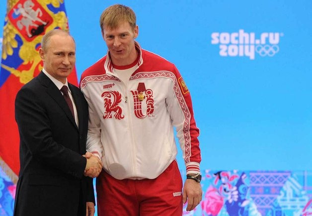 Alexander Zubkov, pictured here with Vladimir Putin, has been appointed the new President of the Russian Bobsleigh Federation ©Kremlin