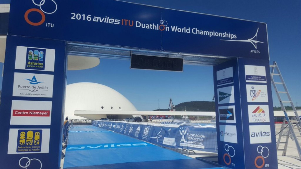 Spain’s Emilio Martín will hope to earn back-to-back men's duathlon world titles ©Twitter/World Triathlon