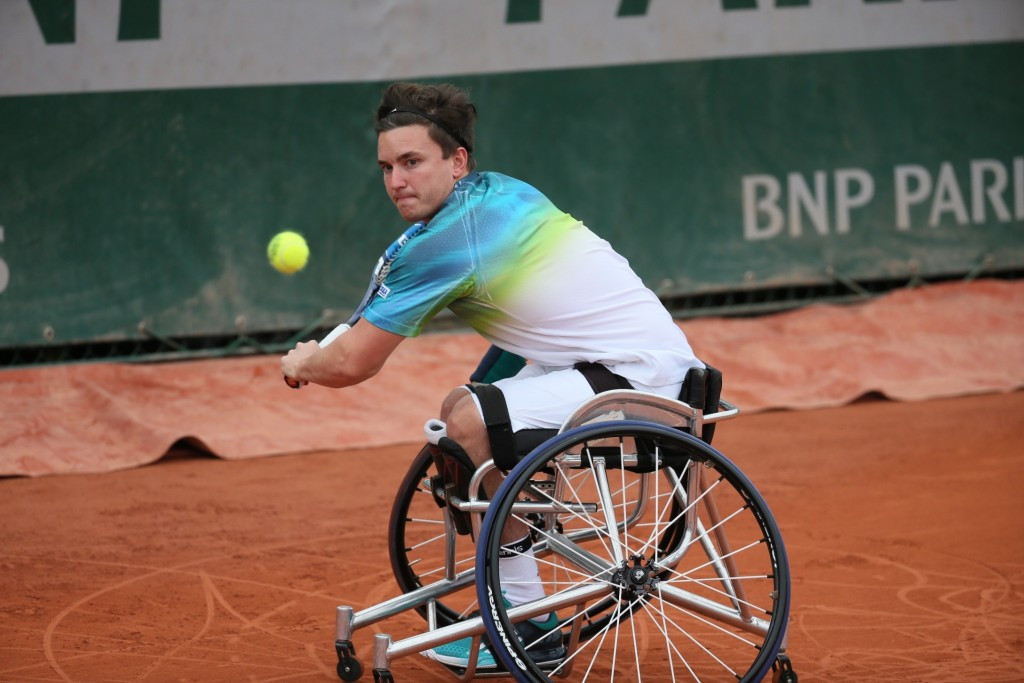 Reid moves into second consecutive Grand Slam final after defeating Houdet at French Open