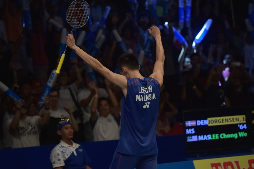 Lee Chong Wei celebrates his men's singles title at the BWF Indonesia Open ©Getty Images