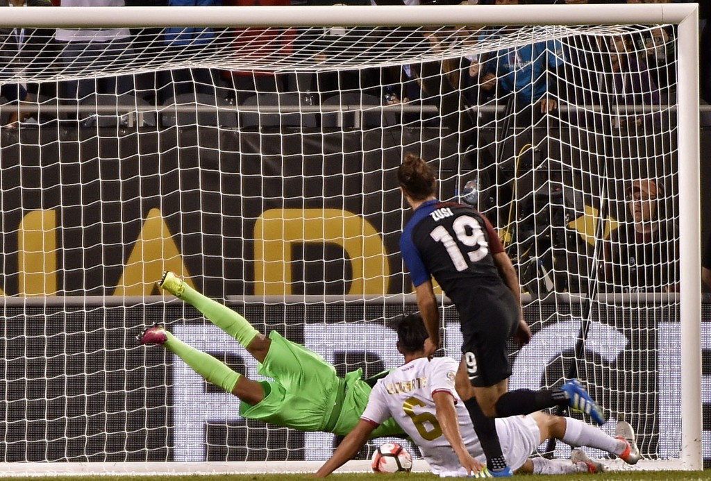 The United States kept their pursuit of a place in the quarter-finals alive by beating Costa Rica 4-0