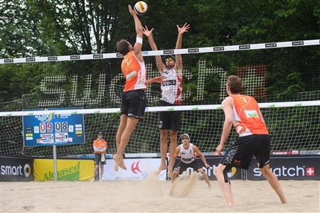 Poland’s Grzegorz Fijalek and Mariusz Prudel picked up two victories today to claim top spot in Pool B at the FIVB Major Series event in Hamburg ©FIVB